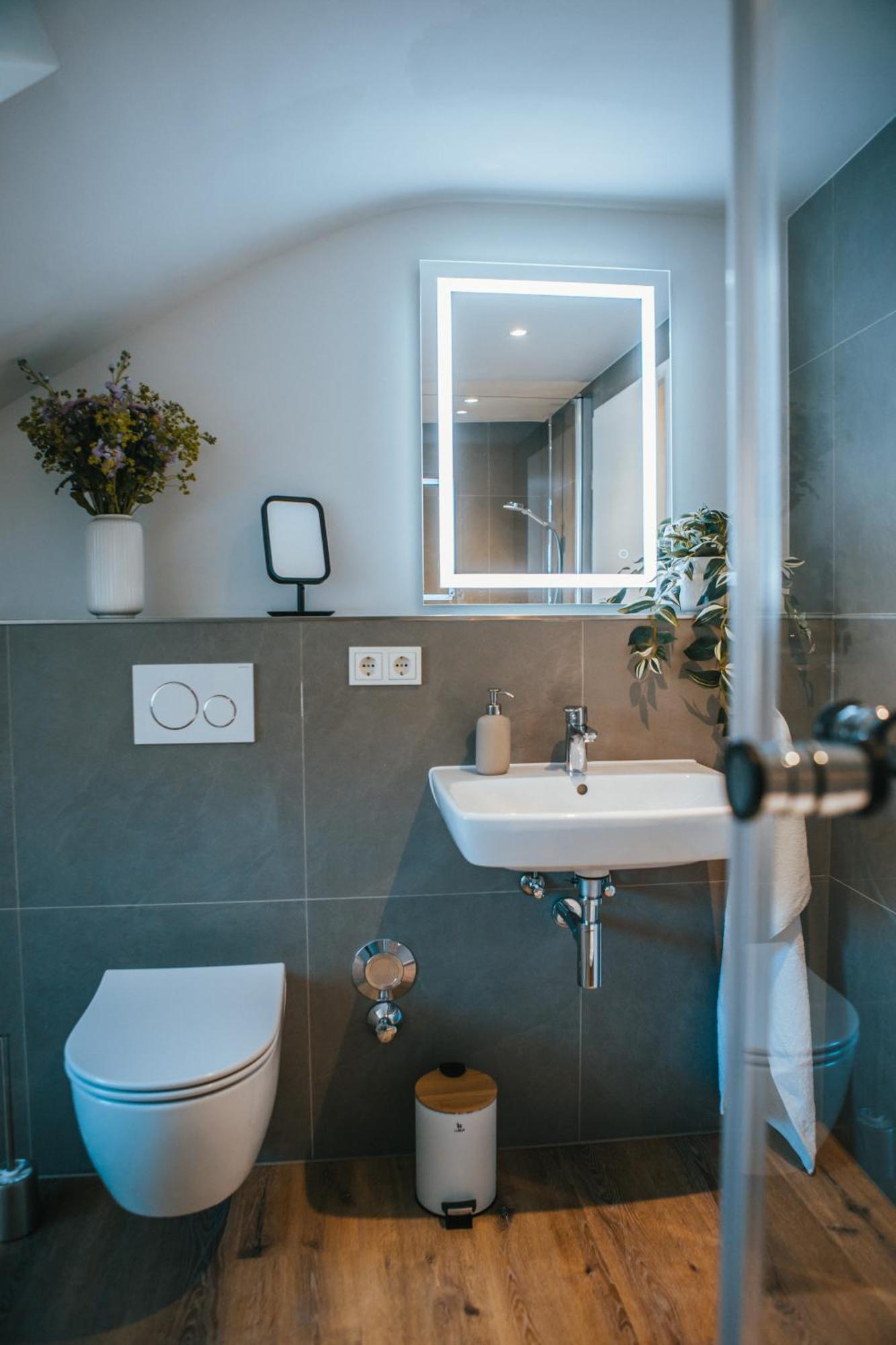 Wohnen Auf Zeit In Saarbruecken Apartment Ngoại thất bức ảnh